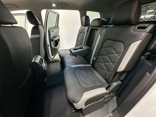 2026 Volkswagen Atlas 2.0T Peak Edition White/off-white at Luther Ford