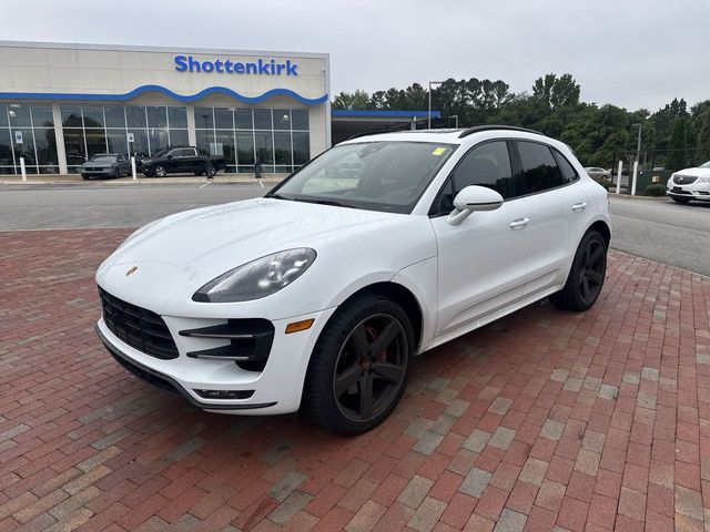 2017 Porsche Macan's photo