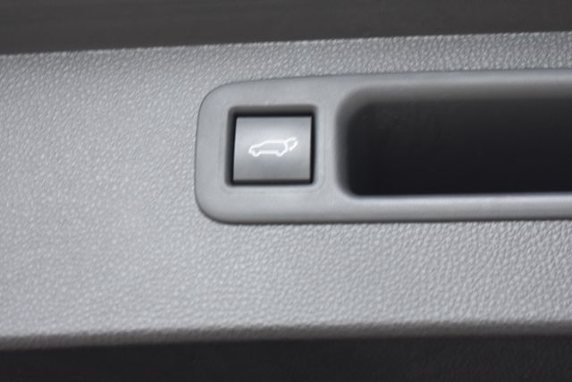 Used 2022 Toyota Highlander Hybrid SUV