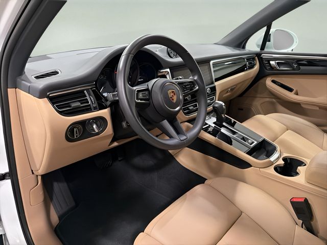 2025 Porsche Macan Base - Photo 11