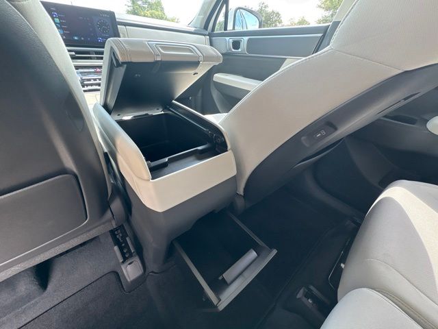 2027 Hyundai Santa Fe SE