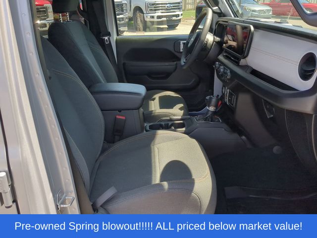 Used 2024 Silver Zynith Clearcoat Jeep Sport S image 42