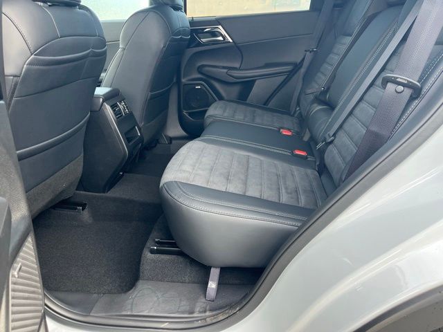 MitsubishiOutlander29