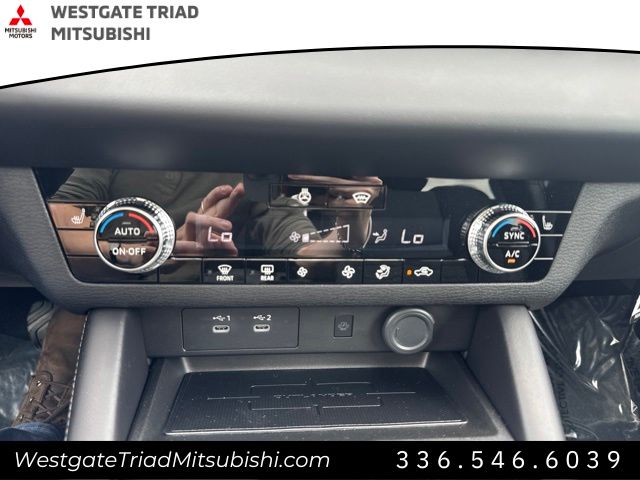 MitsubishiOutlander15