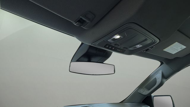 Used 2025 White Chevrolet WT image 27