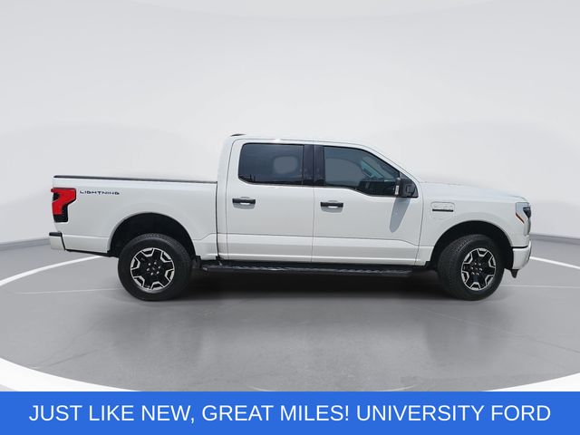 Used 2023 White Ford XLT image 2