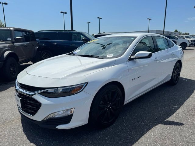 Used 2020 White Chevrolet RS image 3
