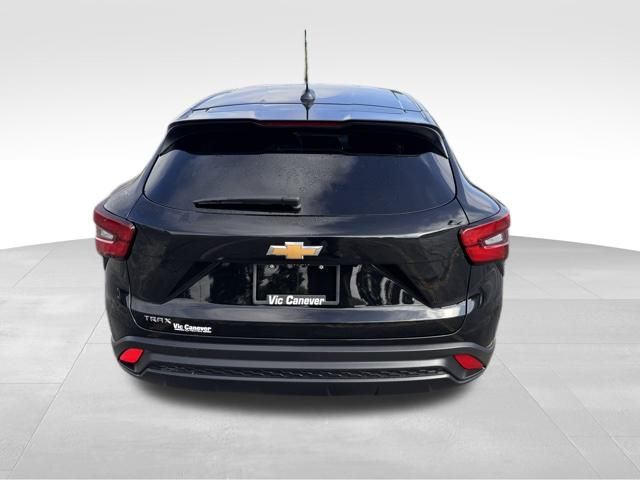 2024 Chevrolet Trax LS 4