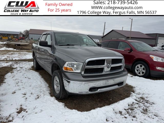 Mineral Gray Metallic Clearcoat 2011 RAM 1500 SLT Crew Cab 4WD Pickup Truck Four-Wheel Drive 5-Speed Automatic