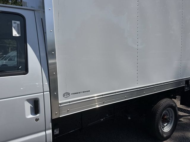 New 2027 White Ford 12FT BOX/RAMP image 17