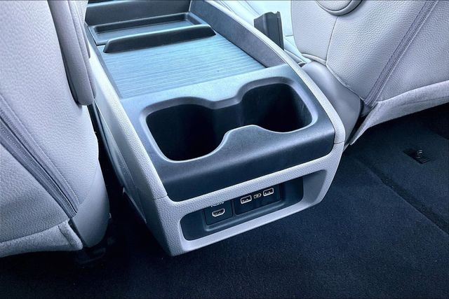 Used 2022 Honda Odyssey Van