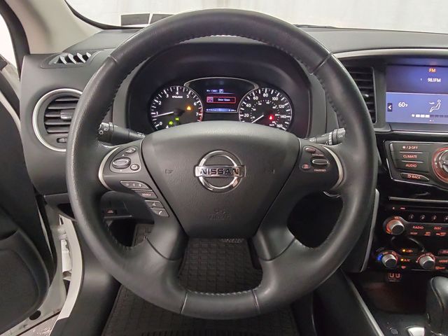 2018 – Nissan – Pathfinder