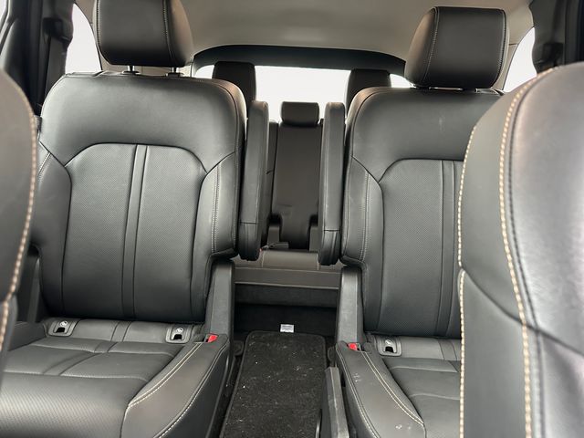 Used 2024 Blue Mazda Preferred image 11