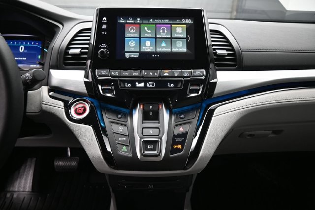 Used 2024 Honda Odyssey Van