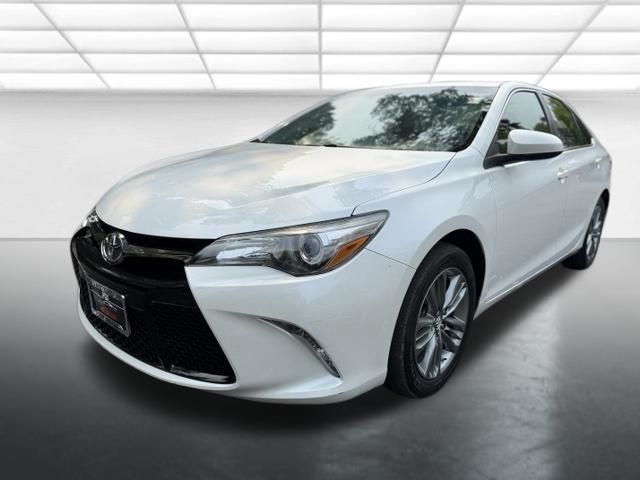 White (Blizzard Pearl) 2017 Toyota Camry Sedan Front-Wheel Drive 6-Speed Automatic
