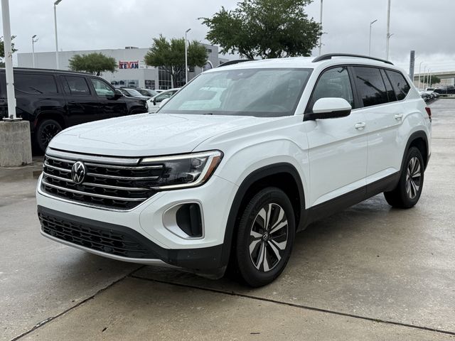 2024 Volkswagen Atlas 2.0T SE White at DeMontrond Ford