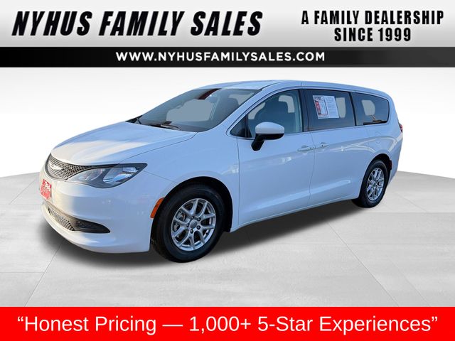 2023 Chrysler Voyager LX FWD