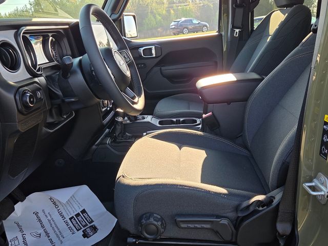 Used 2025 Green Jeep Sport S image 5