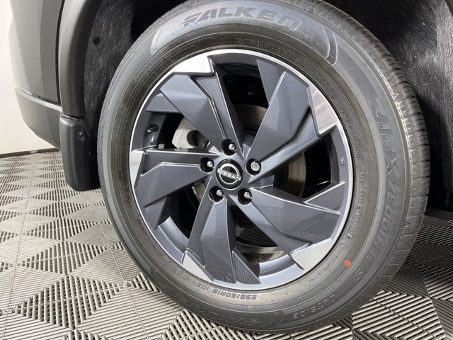 2025 Super Black Nissan Rogue SV FWD SUV