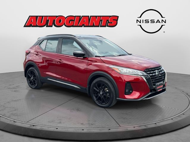 Red (Scarlet Ember Tintcoat/Super Black) 2021 Nissan Kicks SUV / Crossover Front-Wheel Drive Continuously Variable Transmission