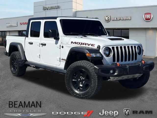 Bright White Clearcoat 2023 Jeep Gladiator Pickup Truck Four-Wheel Drive 6-Speed Manual