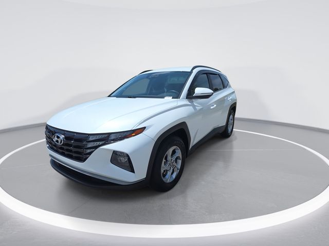 Used 2022 Quartz White Hyundai SEL image 4