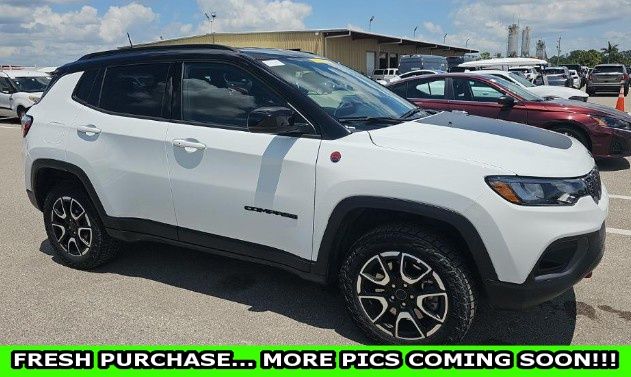 Bright White Clearcoat 2025 Jeep Compass Trailhawk 4WD SUV / Crossover Four-Wheel Drive 8-Speed Automatic