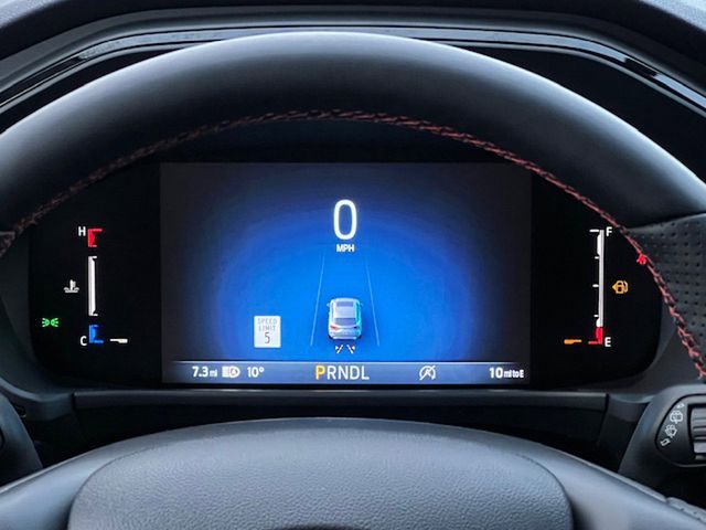 2025 Ford Escape ST-Line photo