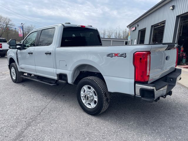 2025 Ford F-350SD XLT - Avalanche exterior view 5