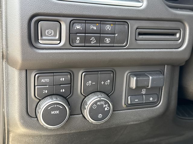 Used 2023 Black Chevrolet Z71 image 24