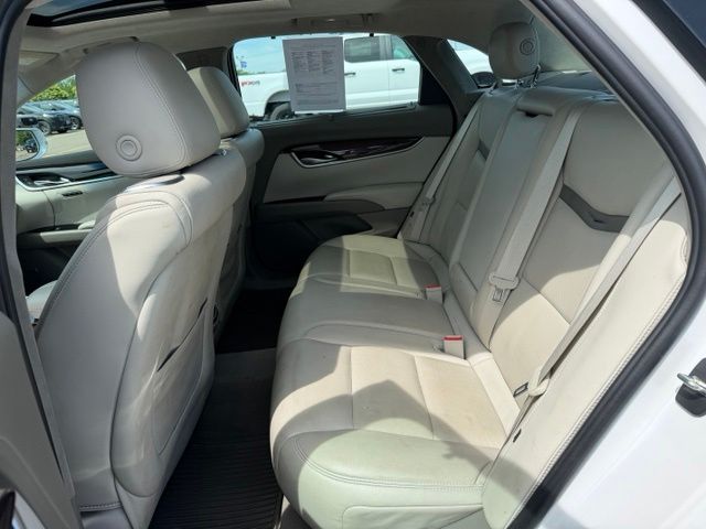 2017 Crystal White Tricoat Cadillac XTS Platinum AWD Sedan