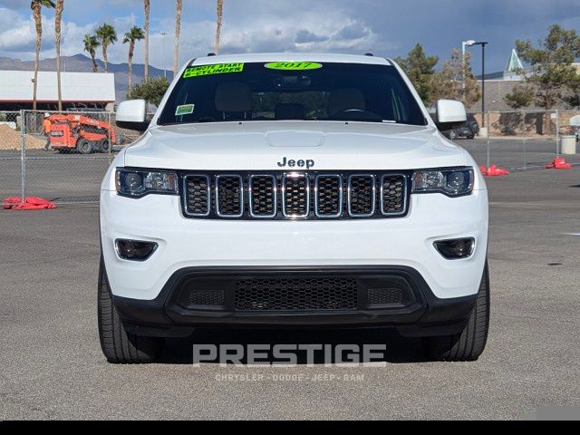 2017 Jeep Grand Cherokee Laredo 3