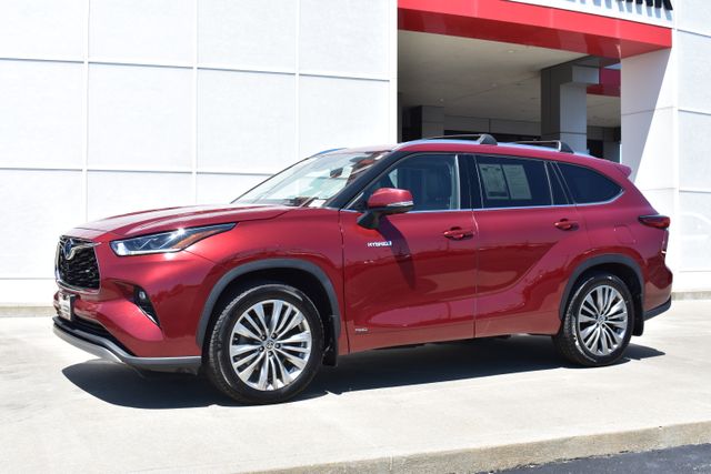Used 2020 Toyota Highlander Hybrid SUV