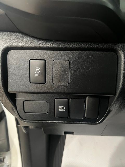 2021 Toyota Tacoma SR photo
