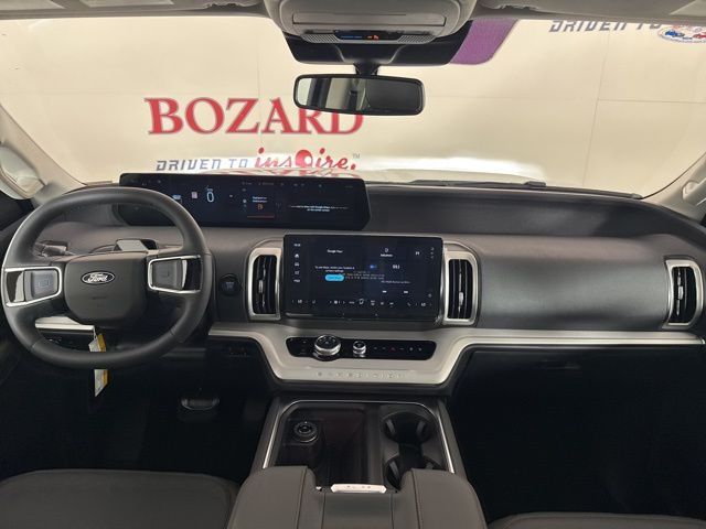 2025 Space Silver Metallic Ford Expedition Max 4X4 SUV