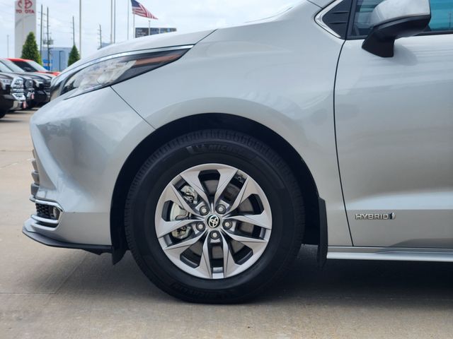 2021 Toyota Sienna XLE Silver at Monument Chevrolet