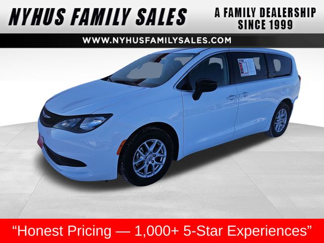 2024 Chrysler Voyager LX FWD