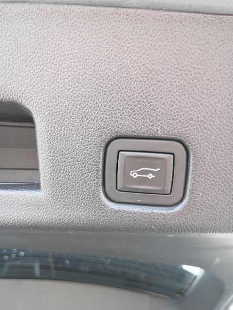 Used 2024 Chevrolet Traverse SUV