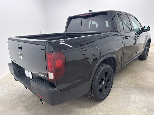 Certified Used 2023 Black Honda Black Edition image 5