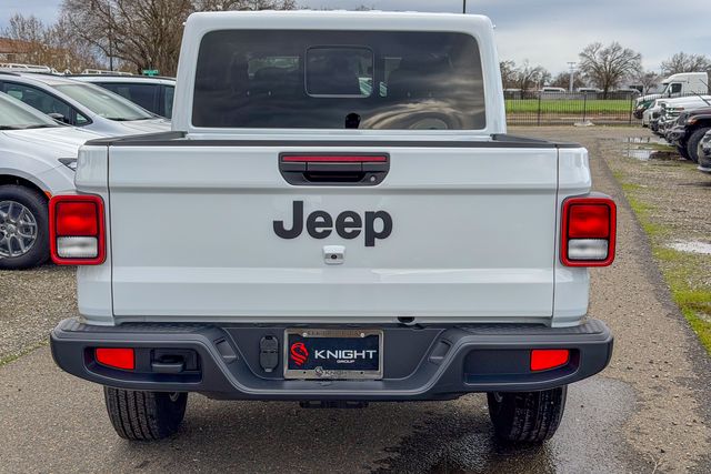 new 2026 Jeep Gladiator car, priced at $37,335