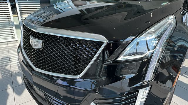 2024 Cadillac XT5 Sport 9