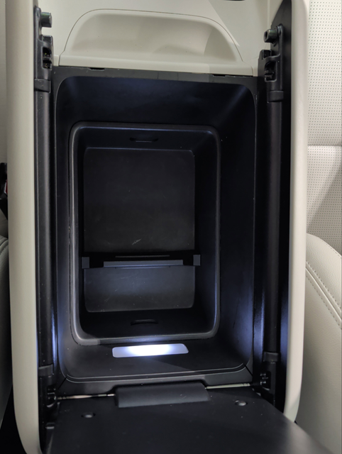 Used 2024 Rockwood Green Hyundai Limited image 23