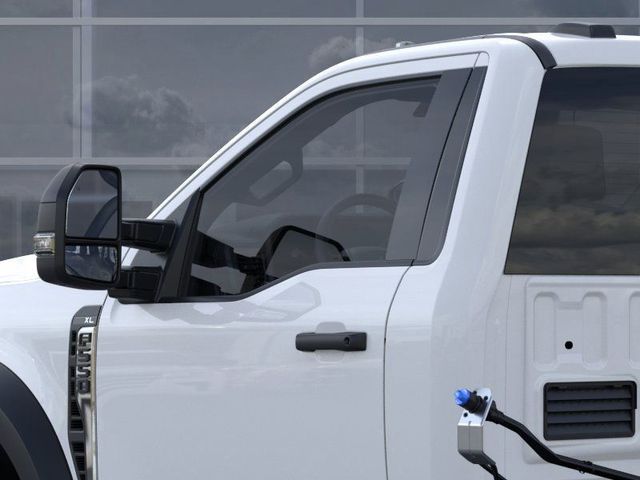 New 2026 Oxford White Ford F-550® XL image 20