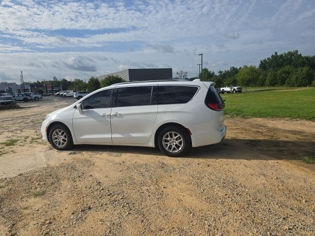 Used 2021 White Chrysler Touring L image 5