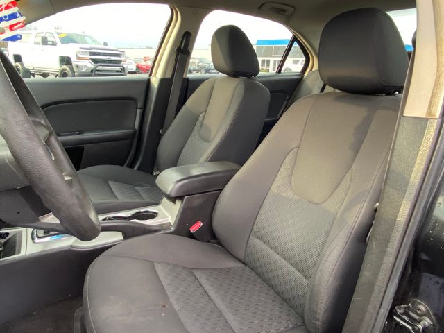 2010 Ford Fusion SE 12