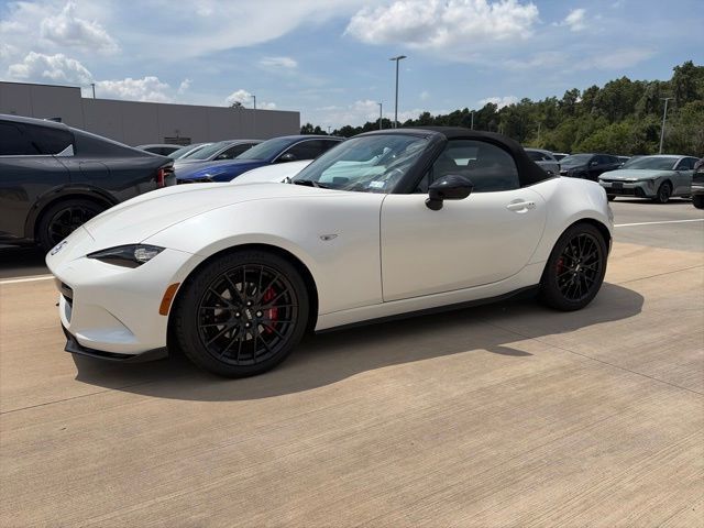 Snowflake White Pearl Mica 2023 Mazda MX-5 Miata Convertible Rear-Wheel Drive 6-Speed Manual