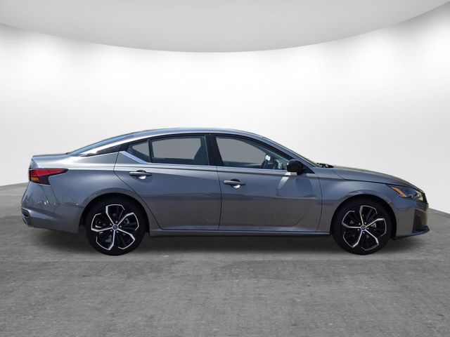 Used 2024 Nissan Altima Sedan