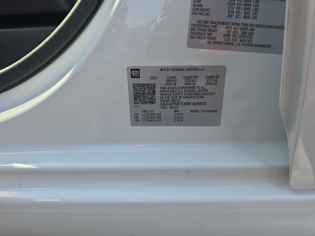 Used 2024 White Chevrolet Work Truck image 36