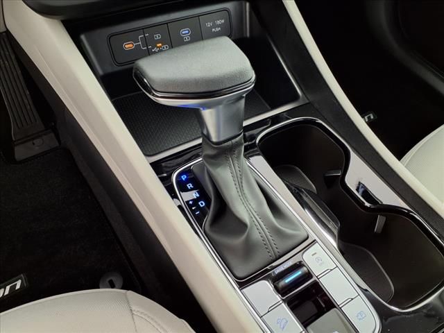 2025 Hyundai Tucson SE photo