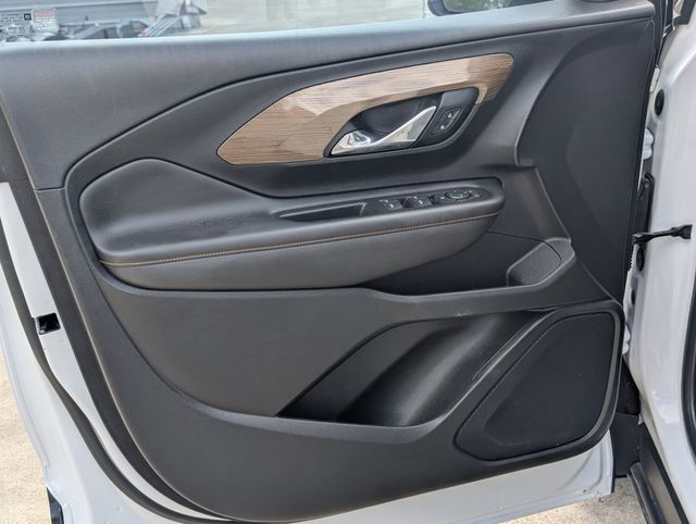 Used 2021 White GMC SLE image 10